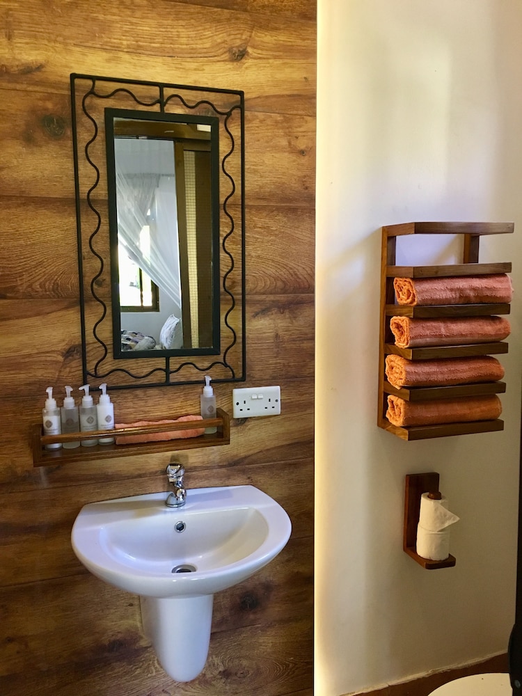 Superior Triple Room, Private Bathroom, Pool View