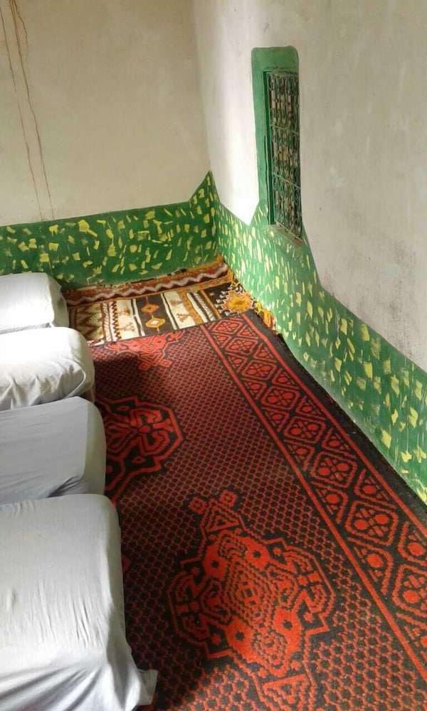 Basic Quadruple Room, Multiple Beds, Non Smoking photo 2