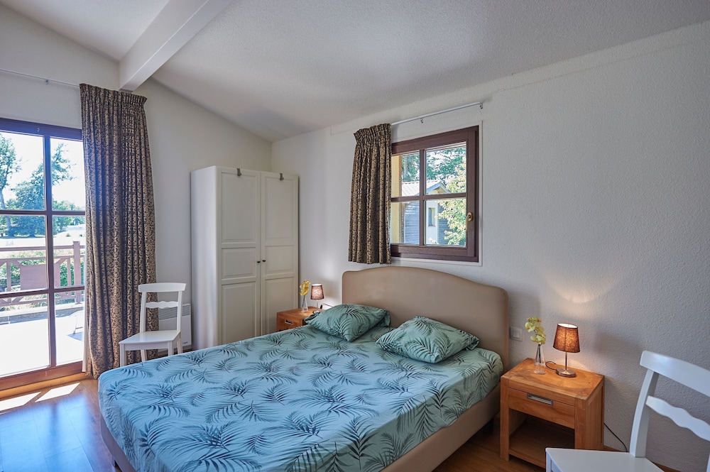 Deluxe Townhome photo 1