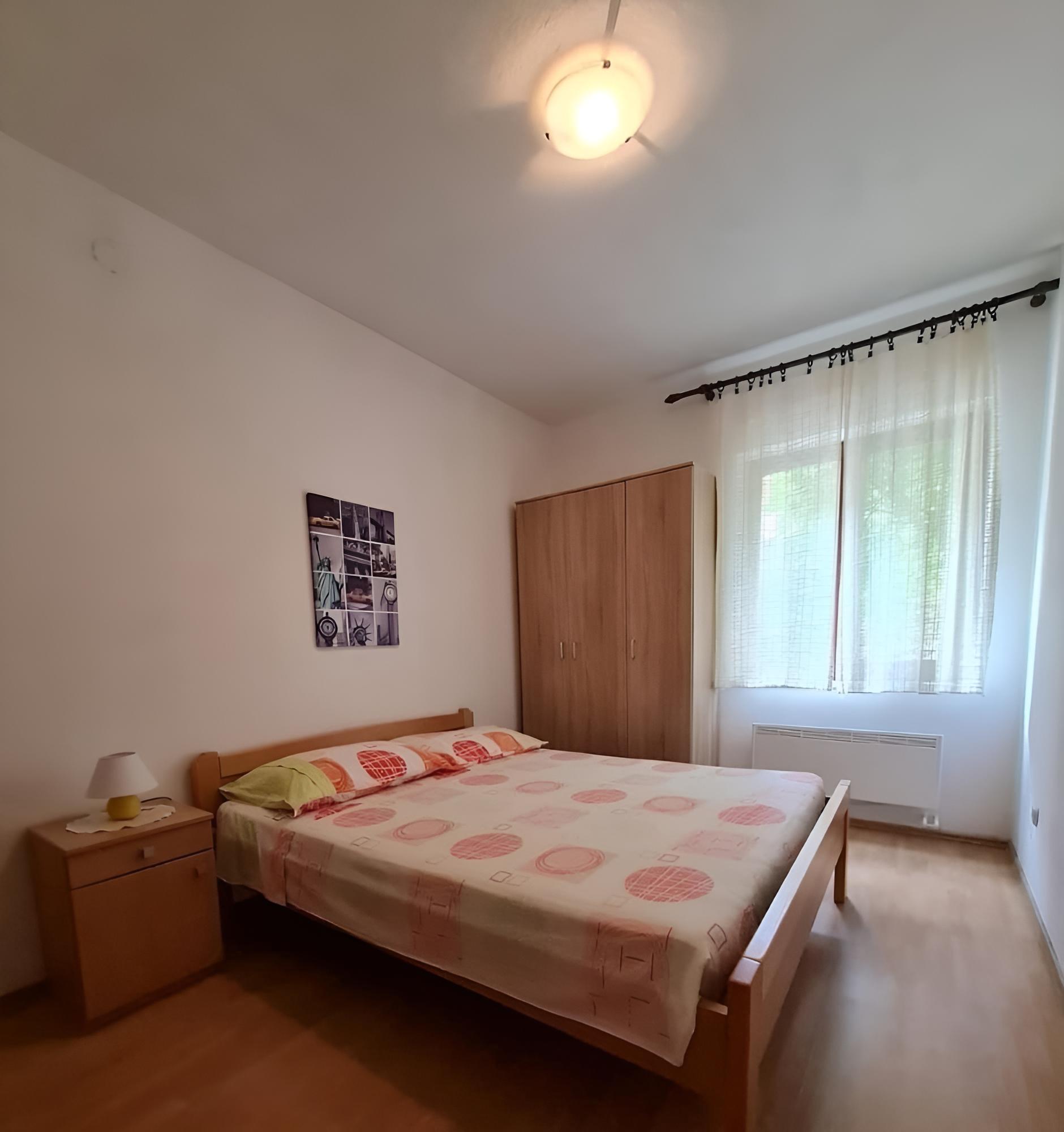 Apartment (Miljana - 40 m from beach - A1(4+1))