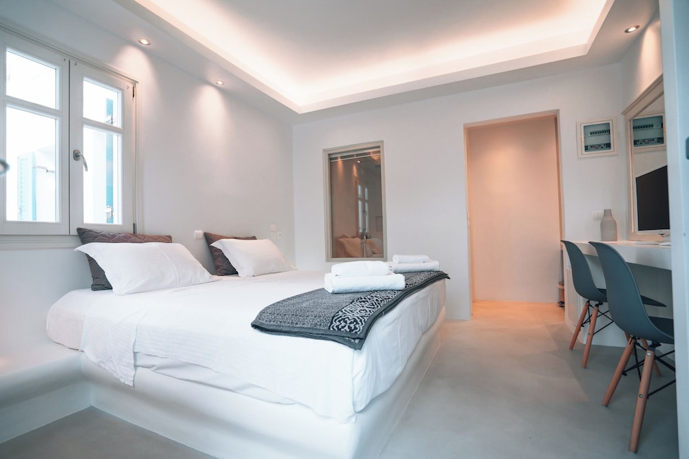 Superior Double Room with Patio