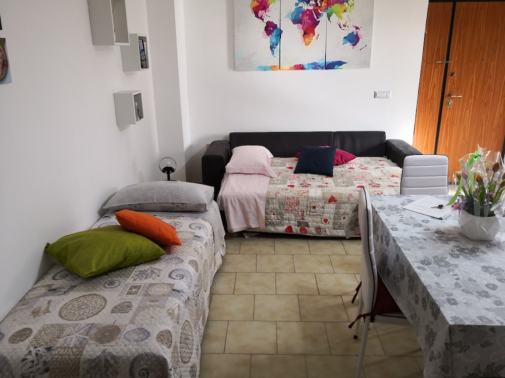 Family Room, 1 Bedroom, Kitchenette, Garden View photo 3