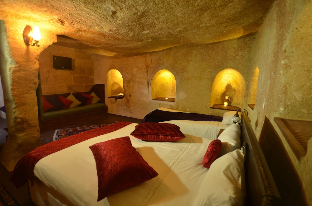 Deluxe Cave Comfort-101 photo 3