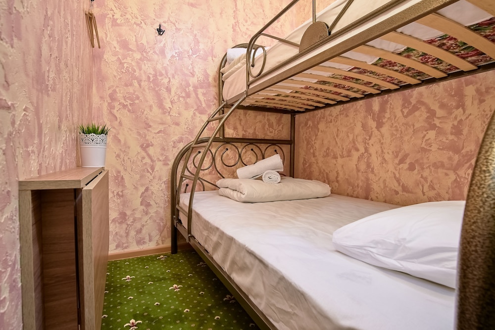 Economy Twin Room