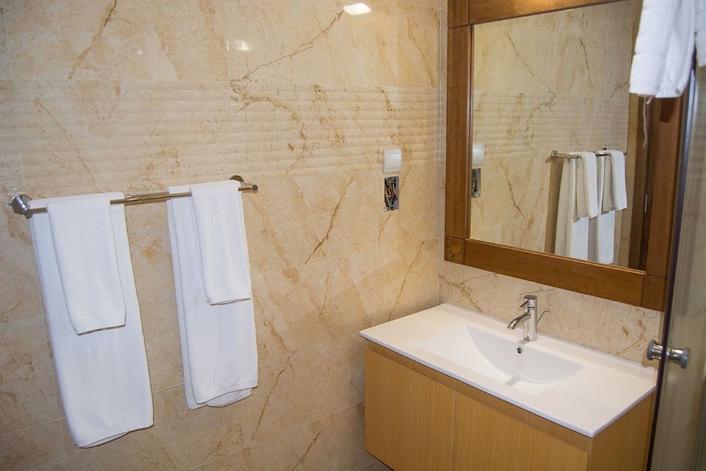 Deluxe Apartment, 1 Bedroom, Balcony, Ocean View - Photo 2