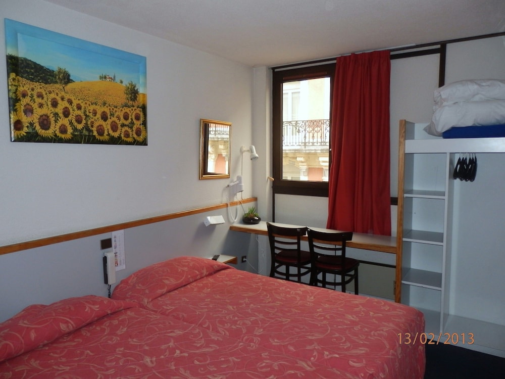 Classic Double Room - Photo 7