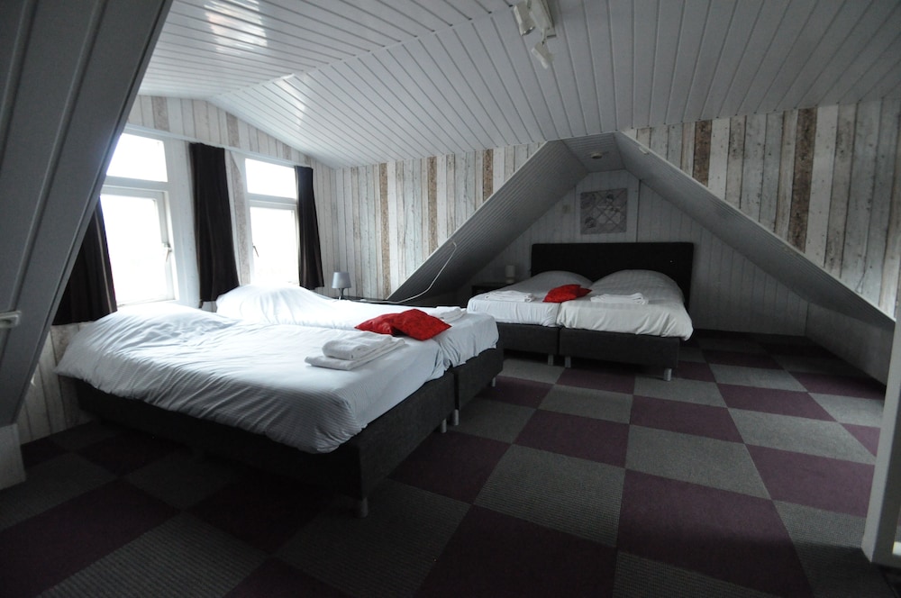 Grand House photo 3