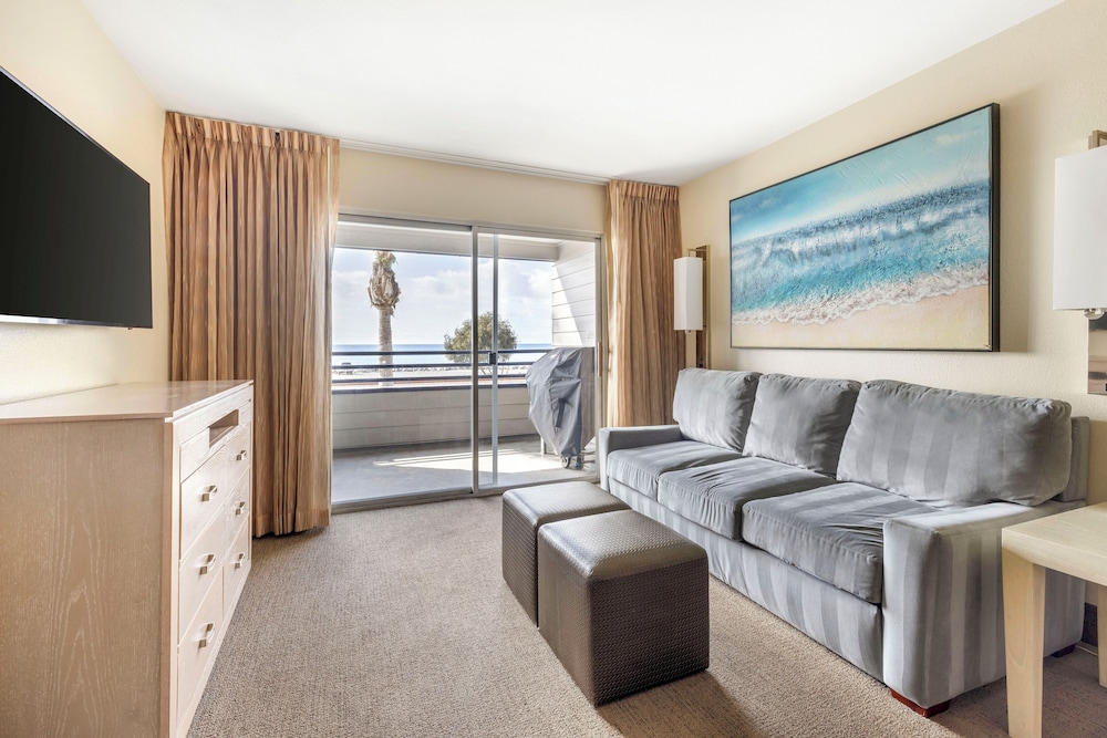 1 Bedroom Ocean View King Suite Plus Balcony - Photo 3