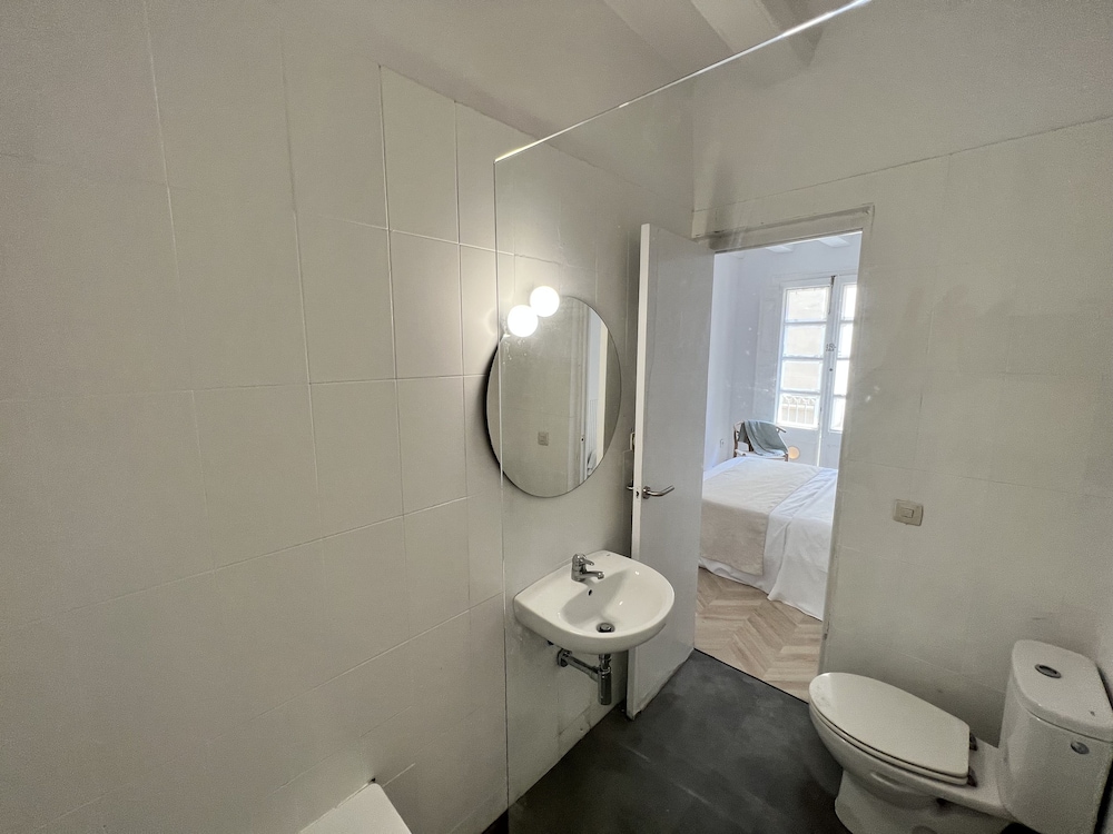 City Room photo 2