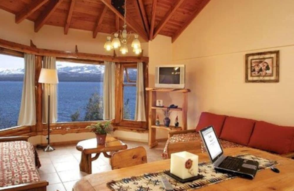 Cabin, 2 Bedrooms, 2 Bathrooms photo 1