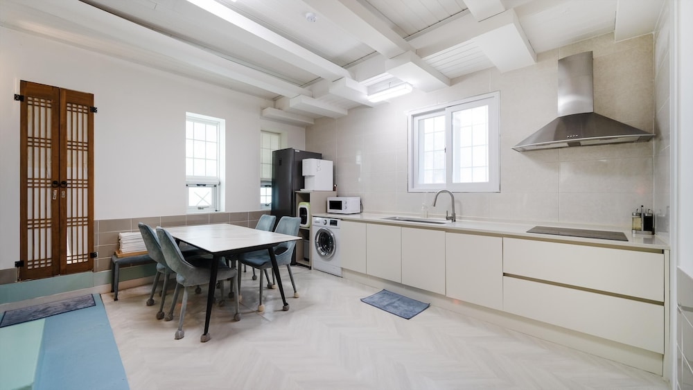 Basic Room, 1 Bedroom (101) - Photo 7