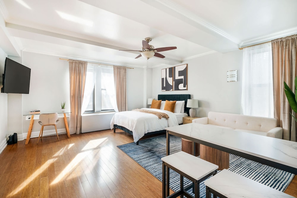 Apartment photo 1
