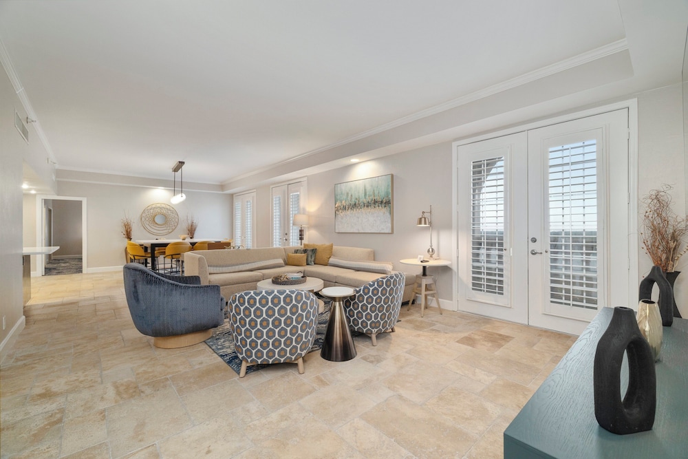 Presidential Suite, 1 Twin Bed thumbnail 6