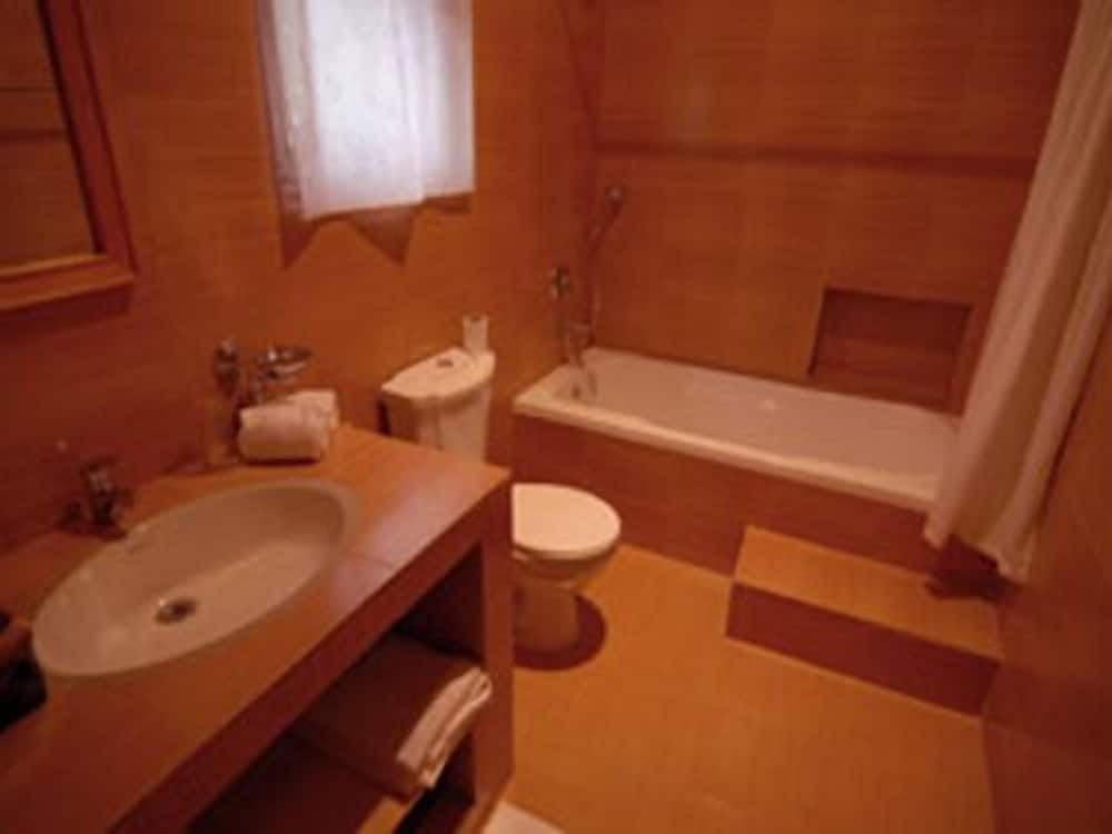Superior Double or Twin Room, 1 Double Bed photo 2