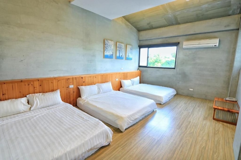 Family Room - Photo 1