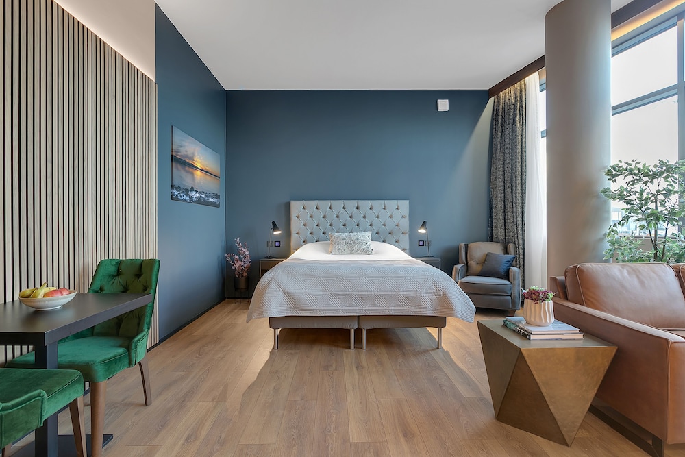 Superior Studio Suite photo 3