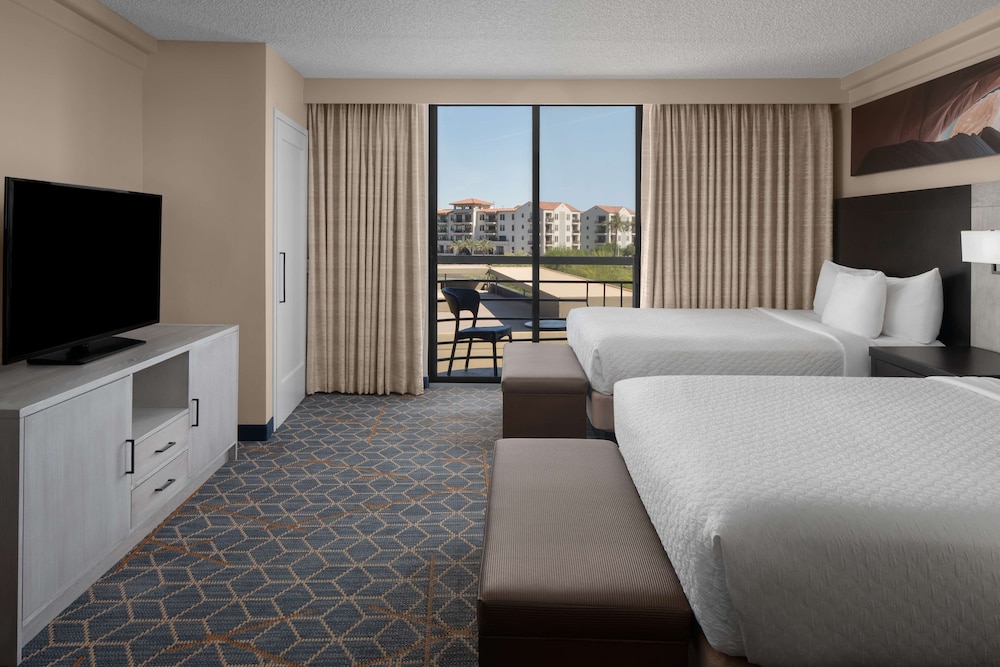 Suite, 2 Queen Beds, Balcony, Pool View - Photo 3
