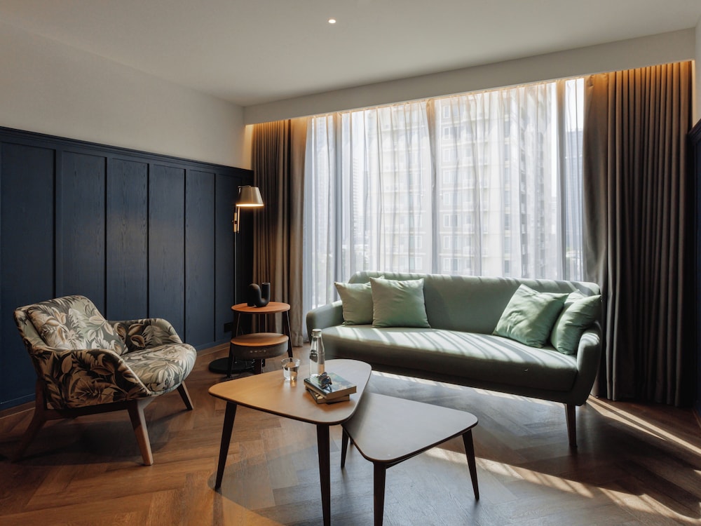 Suite, 1 Bedroom photo 2