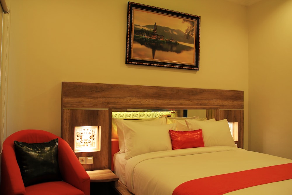 Deluxe Room, Pool View photo 2