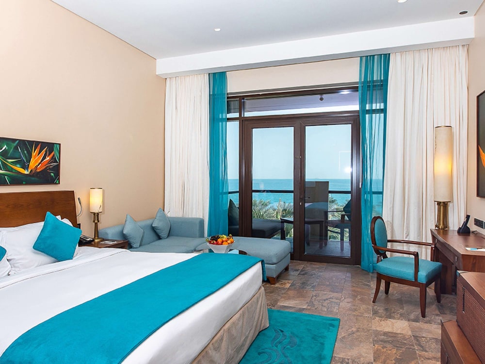 Luxury Room, 1 King Bed, Balcony, Sea View