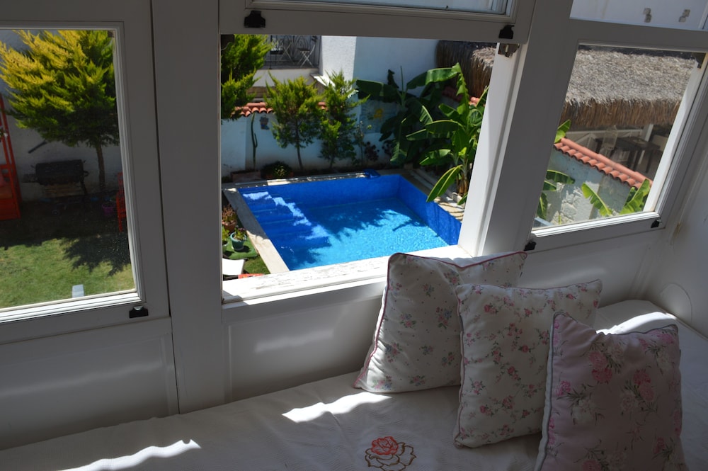 Triple Room, Pool View (Aquila) - Photo 16