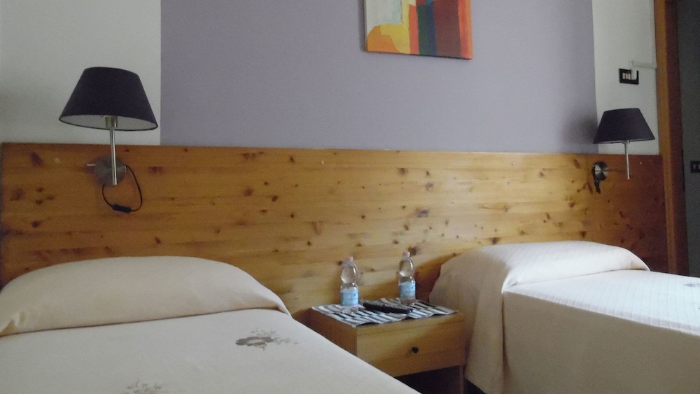 Single Room photo 3