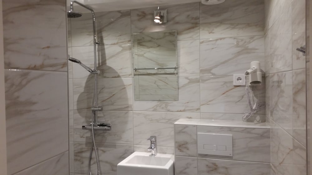 Superior Double or Twin Room, Private Bathroom photo 2
