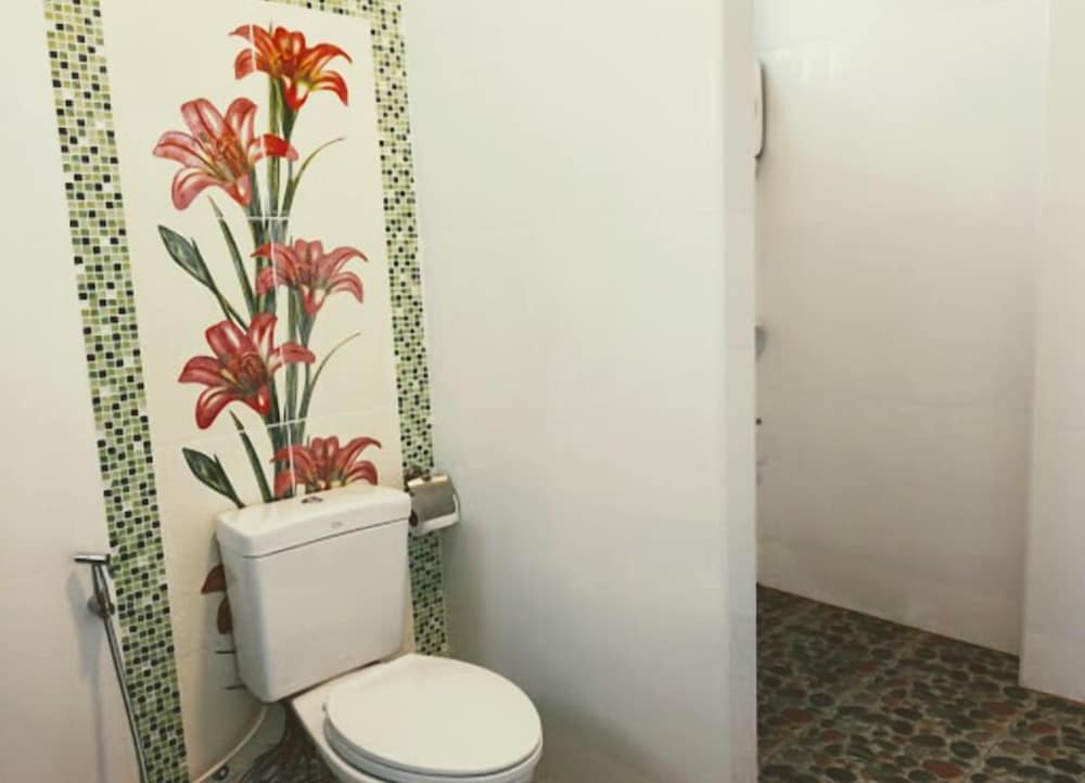 Family Single Room, 1 Bedroom, Balcony, Courtyard View photo 3
