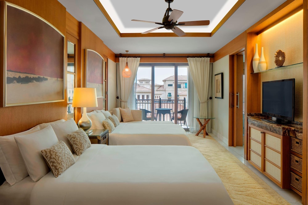 Superior Room, 2 Queen Beds, Partial Sea View (Balcony)