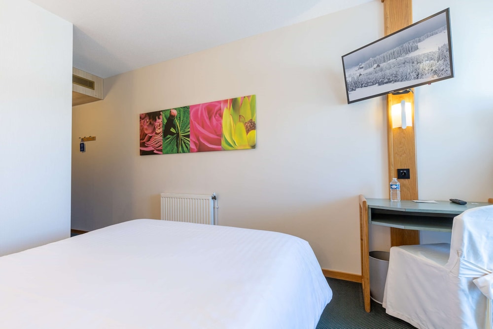 Comfort Room, 1 Queen Bed, Non Smoking (Twin bed on request) photo 2