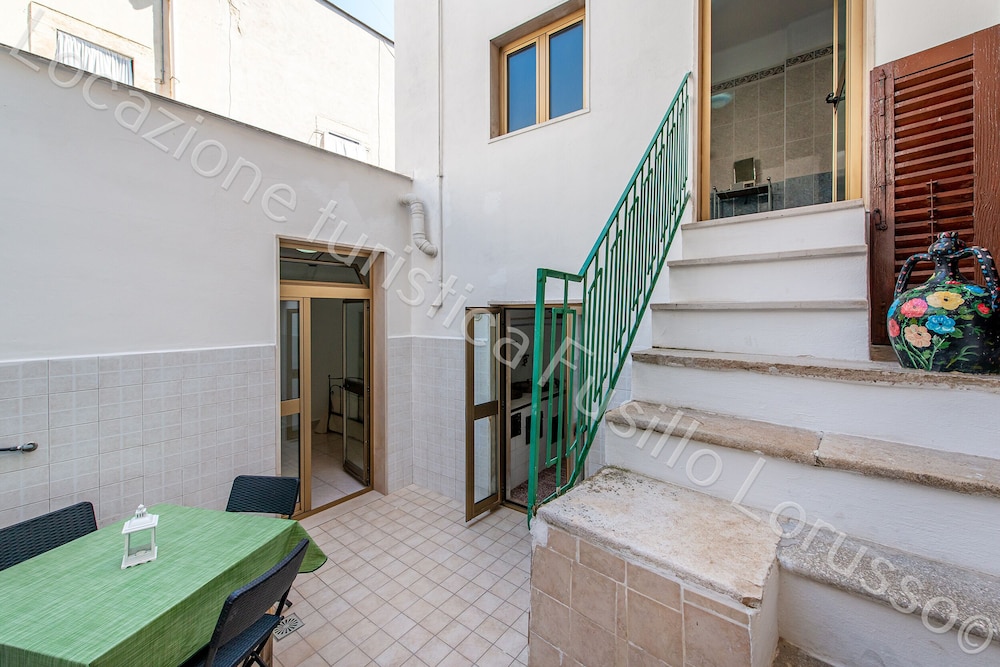 Apartment, 2 Bedrooms, Terrace photo 2