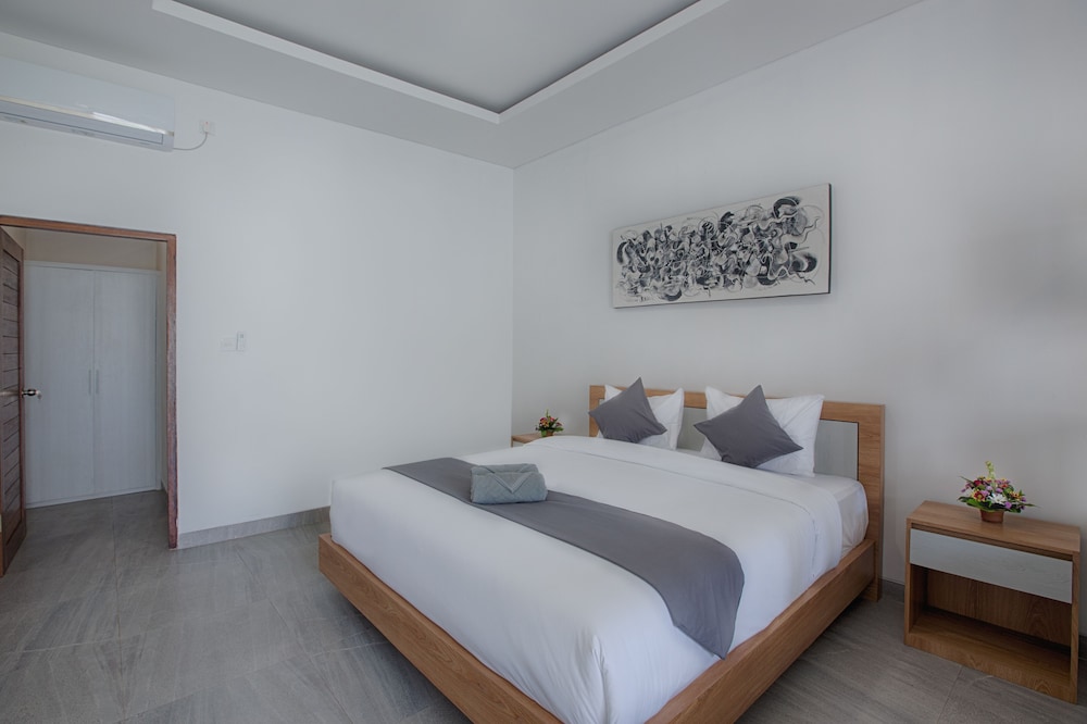 Deluxe Ground Floor - Photo 3