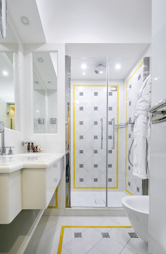 Classic Double or Twin Room, Terrace - Photo 7