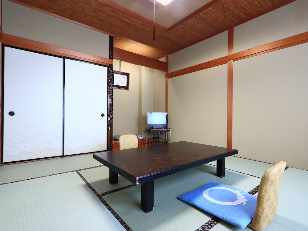 [Non-smoking] Spacious two-room Japanese-style room 12.5 + 8 tatami mats photo 3