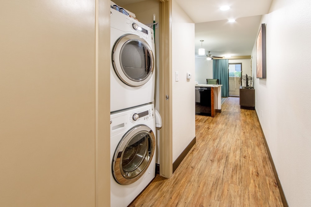 Room, 2 Bedrooms, Non Smoking - Photo 9