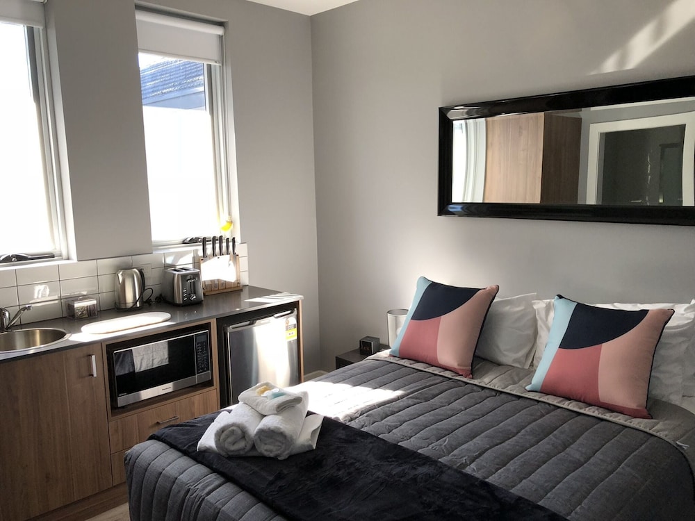 Studio Queen With Ensuite