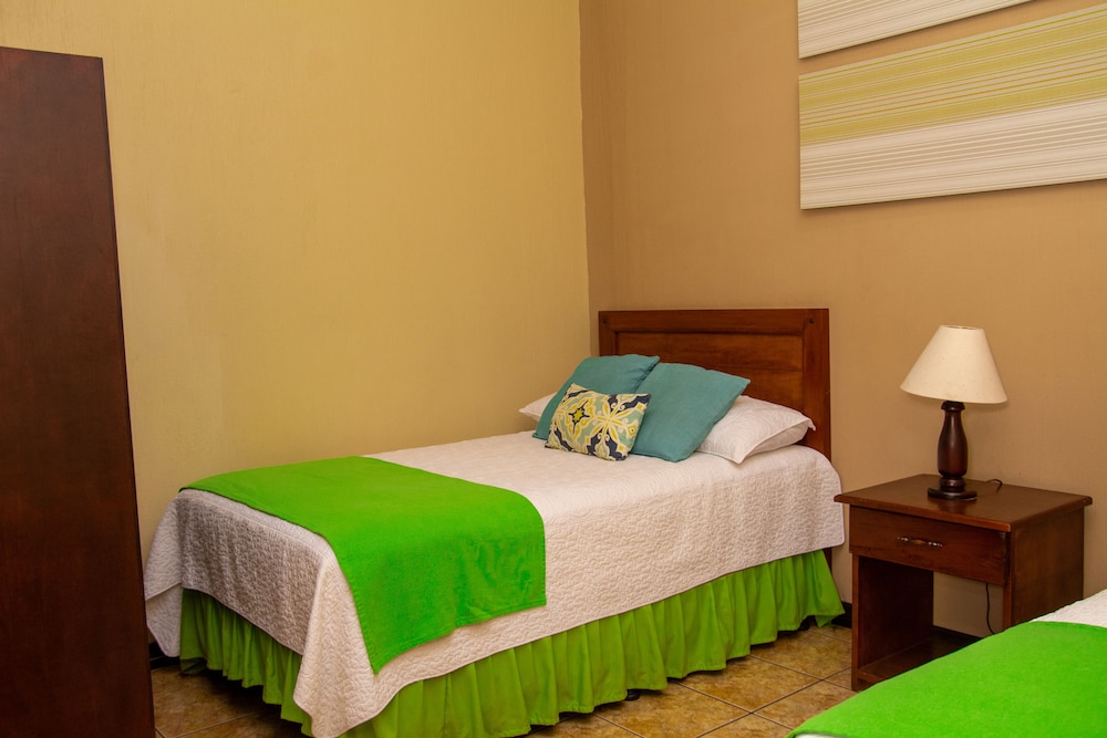 Standard Room, 2 Bedrooms photo 1
