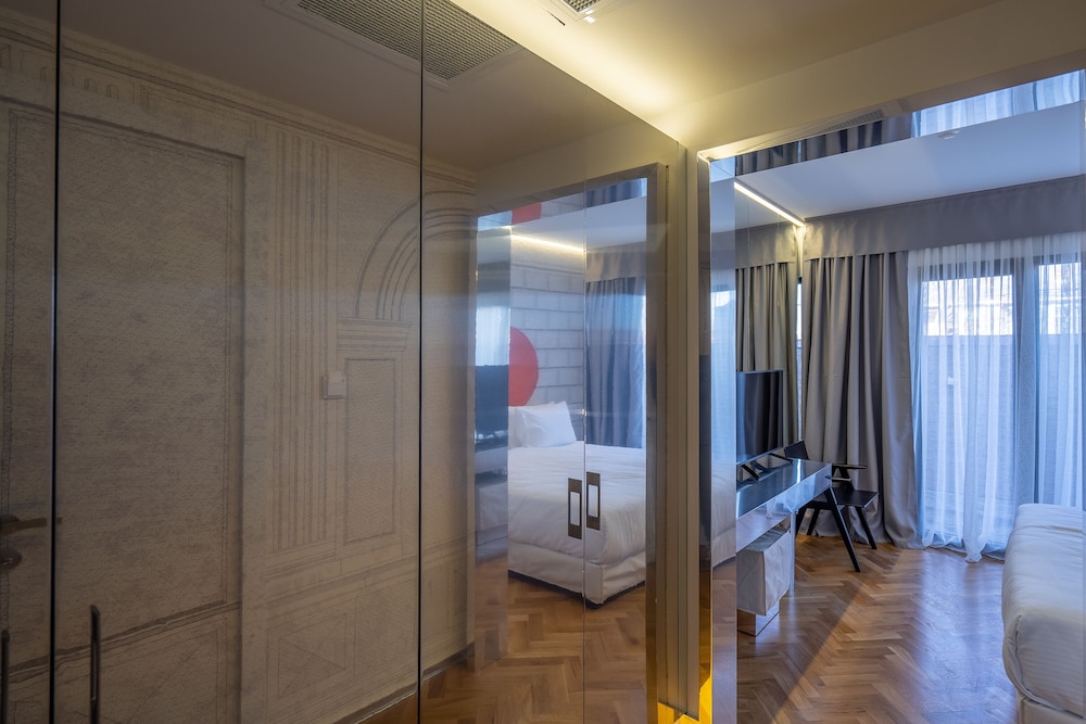 Standard Double Room - Photo 7