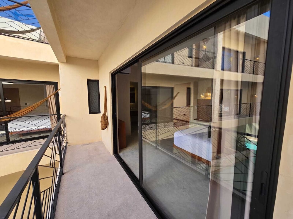 Deluxe Double Room, 1 King Bed, Balcony, Pool View