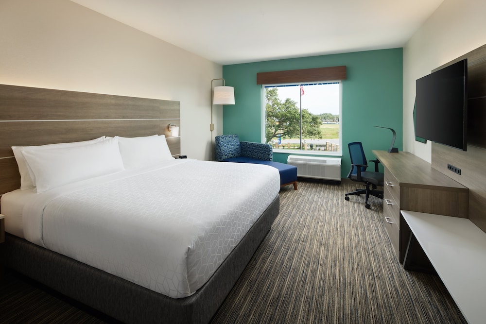 Standard Room, 1 King Bed, Accessible, Non Smoking (Communications) - Photo 1