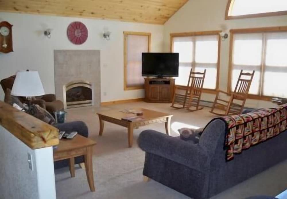 Comfort House, 4 Bedrooms, Mountainside photo 3