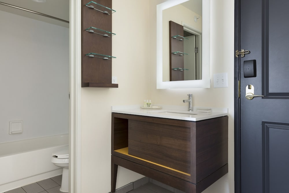 Standard Room, 1 King Bed, Accessible (Communications, Mobility) - Photo 6