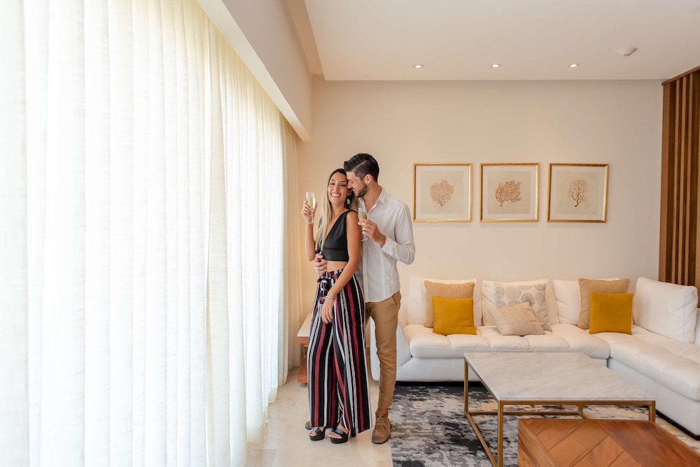 Luxurious Master Suite