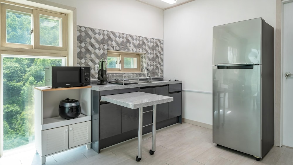 Basic Room, 1 Bedroom (room202 (lily)) - Photo 2