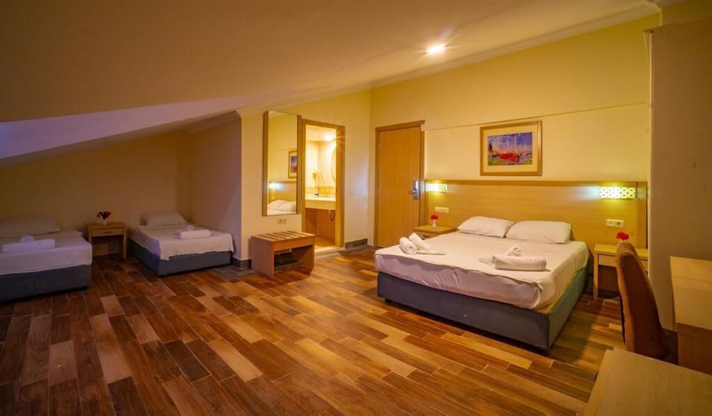 Basic Double or Twin Room photo 3