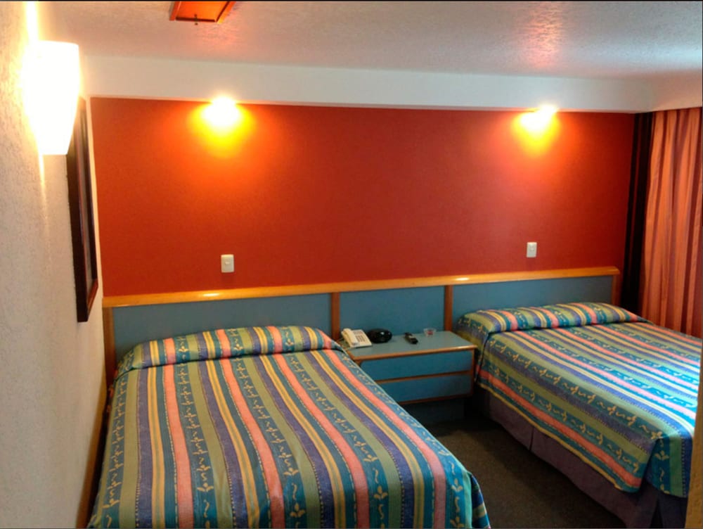 Standard Double Room, 2 Double Beds - Photo 1