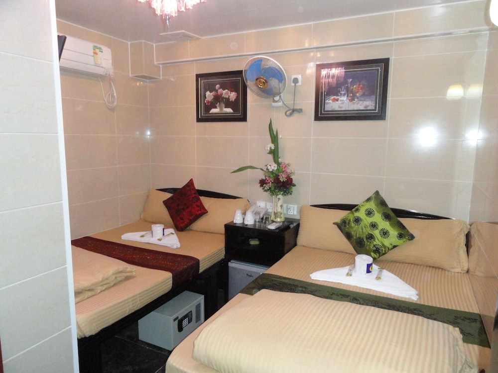 Basic Triple Room photo 3