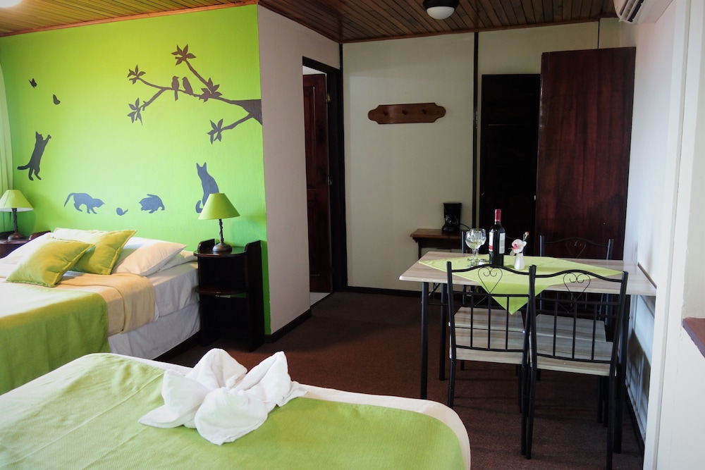 Standard Double or Twin Room photo 3