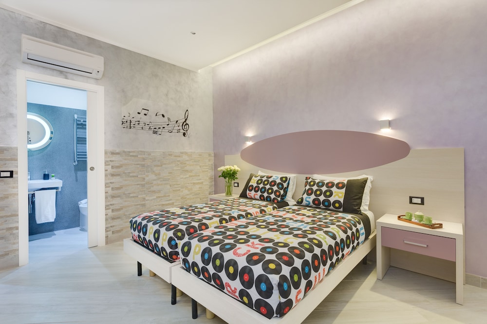 Deluxe Double Room, 1 Double Bed photo 2