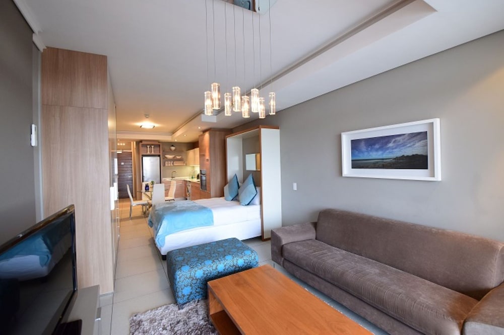 Luxury Studio Apartment (18) - Photo 3